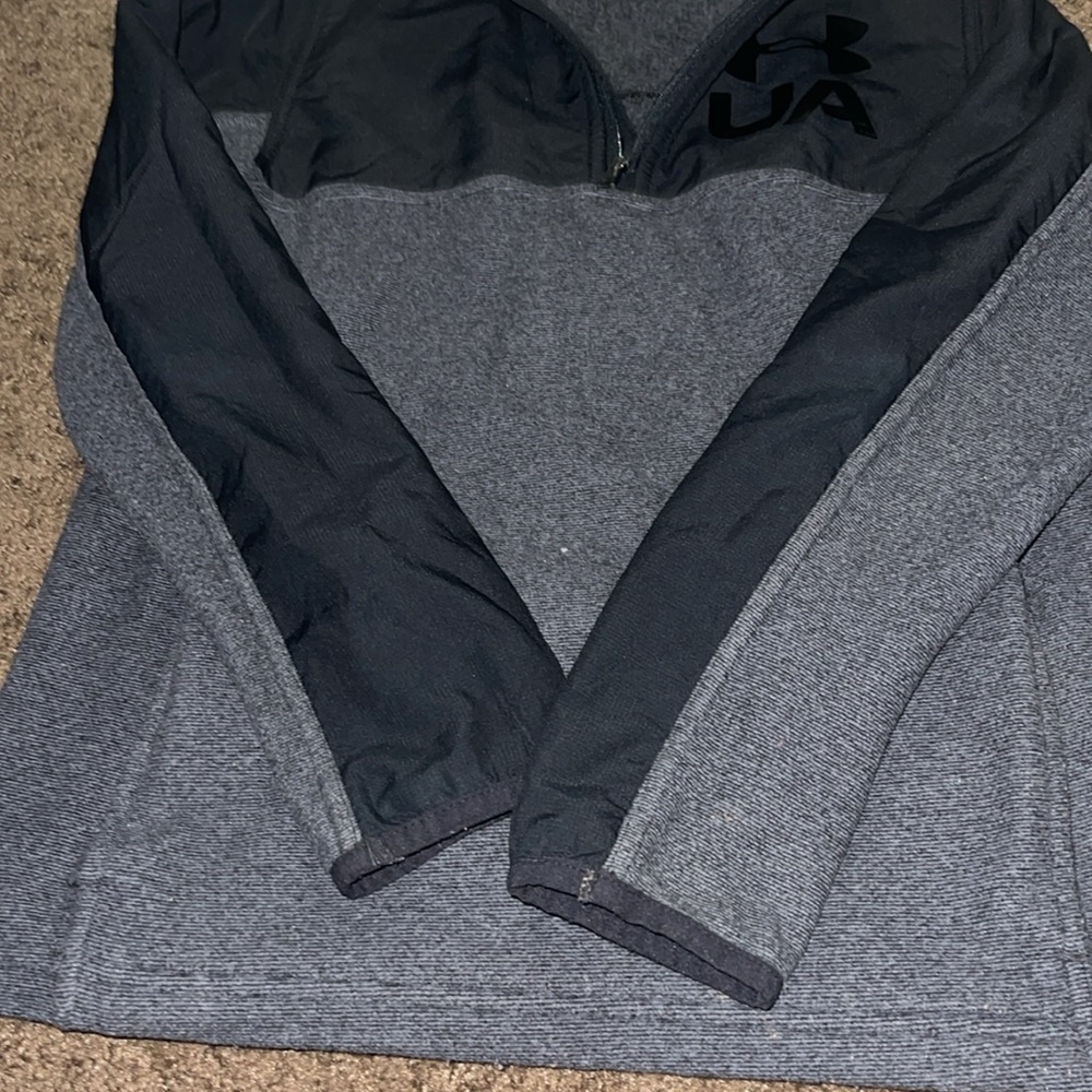 Sweaters - Picture 4 of 5